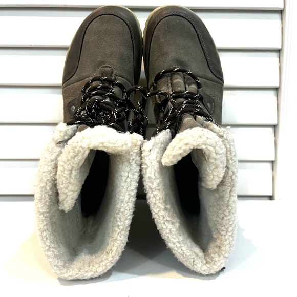 Magellan Outdoors | Leather Fuzzy Faux Fur Snow Winter Booties - Picture 5 of 10